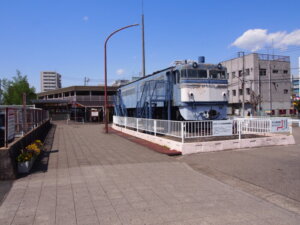 電車の展示の写真です。